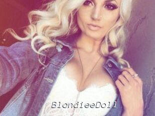BlondieeDoll