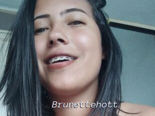 Brunettehott