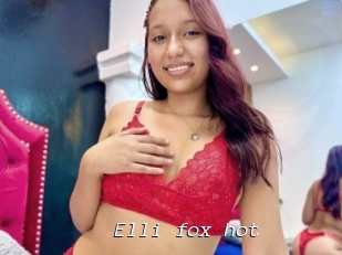 Elli_fox_hot