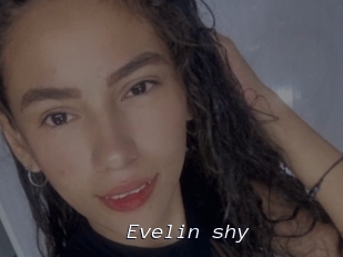 Evelin_shy