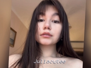 Juliacutee