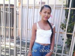 Kylie_cooperr