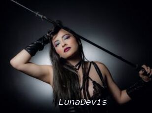 LunaDevis