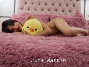 Luna_Martin