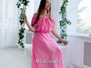 MiaEvanly