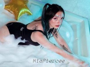MiaPiercee