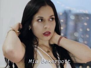 Mia_Bekerhott