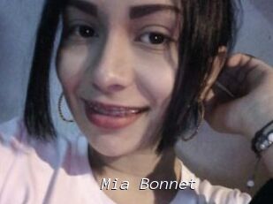 Mia_Bonnet