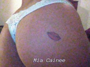 Mia_Cainee