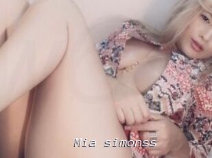 Mia_simonss