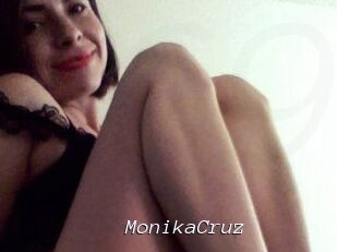 Monika_Cruz