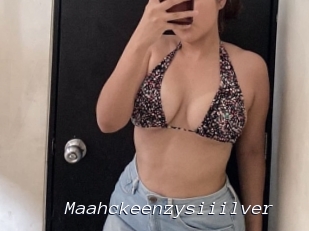 Maahckeenzysiiilver