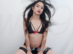 Mia_gray18