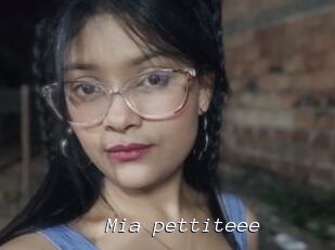 Mia_pettiteee