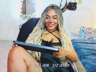 Miaw_prada
