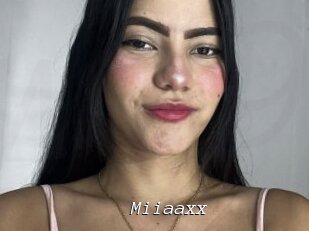 Miiaaxx