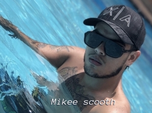 Mikee_scooth