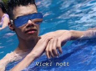 Ricki_hott