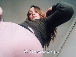 RileyMoonshyn