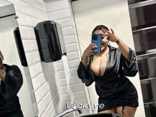 Vickyye